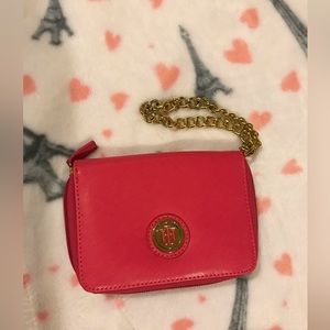 TOMMY HILFIGER  New Wristlet with chain pink
